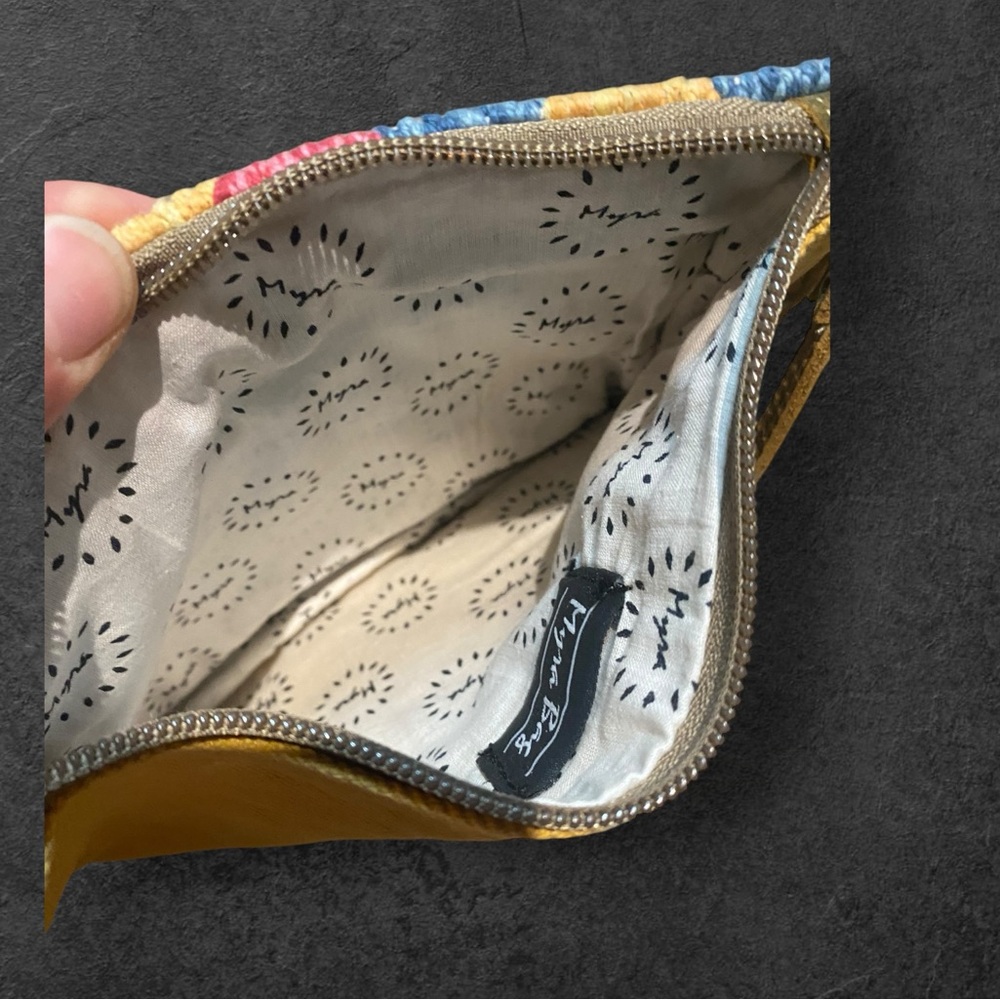 Myra clutch/ wristlet - Picture 4 of 7